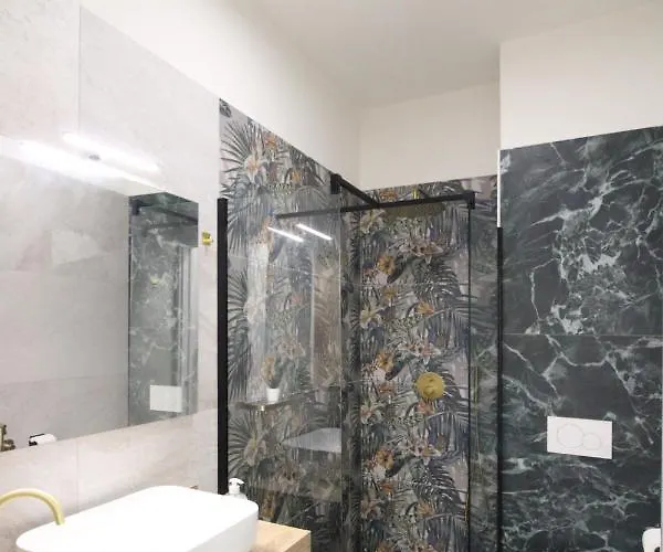 Milanrentals - Rainforest Apartman *